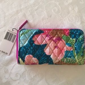 RFID Vera Bradley Georgia Wallet NWT Superbloom